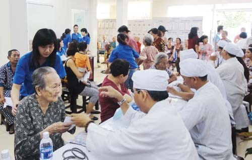 Vietnam aims to have 29 million people having social insurance by 2020 - ảnh 1